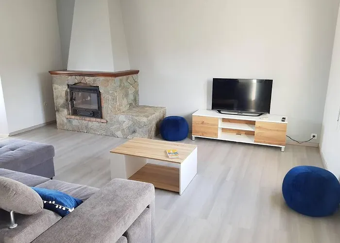 Villa Giorgha Piscine Chauffee 15 Pers Avec Piscine Vue Montagne 1km *